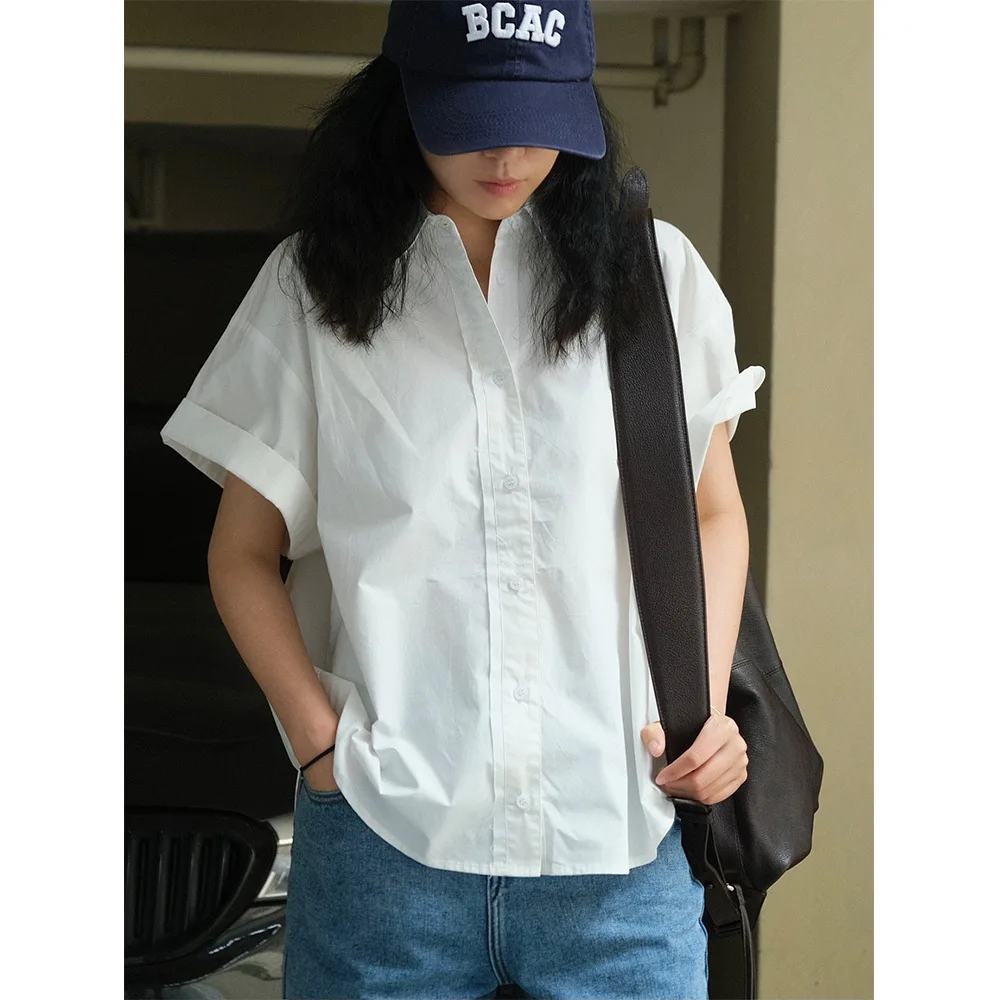 大人可愛い服 40代コーデの完全ガイド｜透湿フレアブラウスで自然な美しさを実現