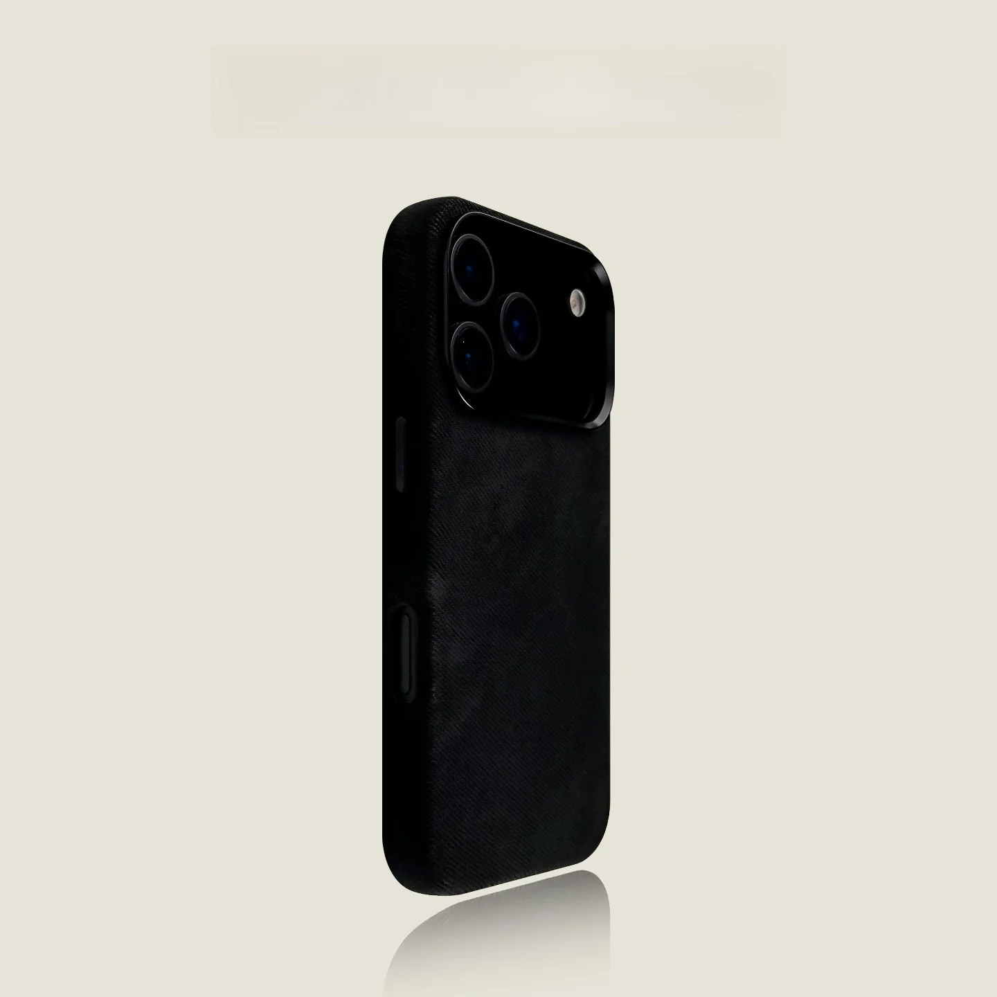 iPhone13 バンパーケースはどんなもの？高級感と耐久性を両立した「フランネル素材ケース」が今、注目されています