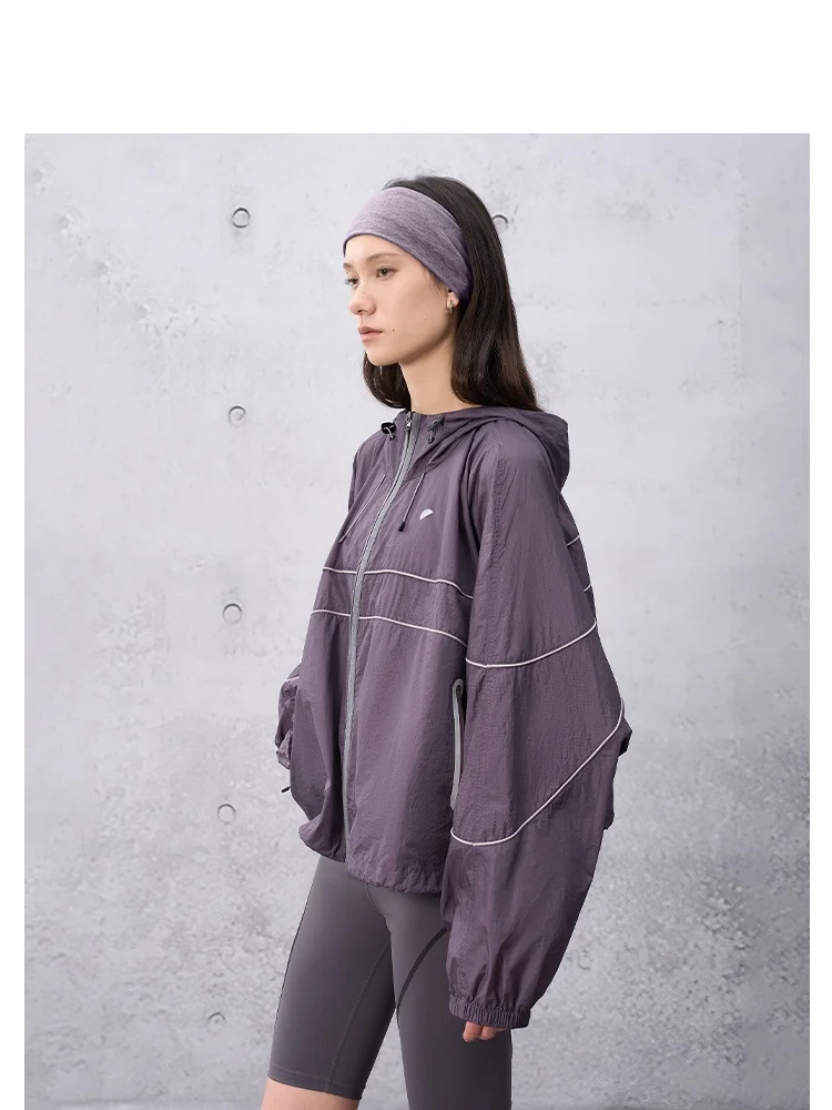 濡れてもいい服：半圆オリジナルデザイン女性用薄手パーカーの実用性と使用シーン