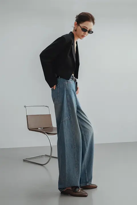 感あふれるハイウエストワイドレッグデニムパンツ【ゆったり・カジュアル・トレンドスタイル】（セットアップ対応）