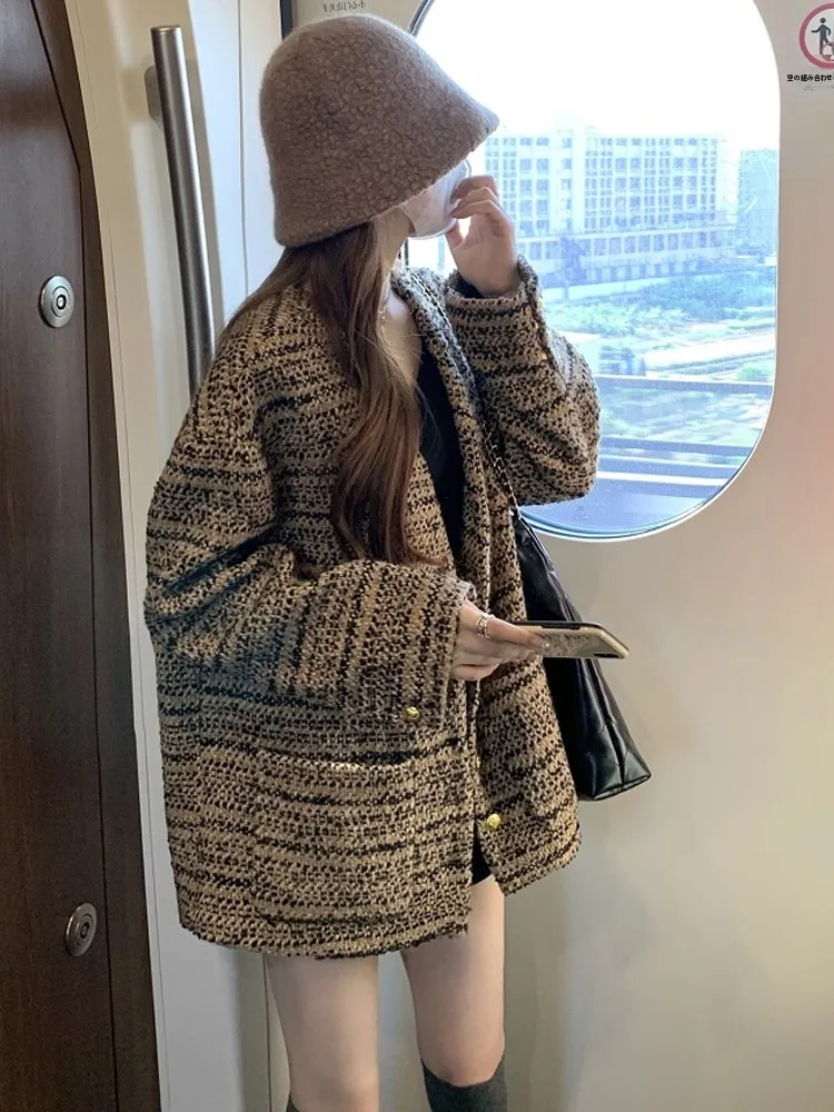 大きいサイズの女性用ニットカーディガン：Vネック・レトロスタイル・粗い編み込みの実用性と着用シーン