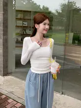 ホワイト Uネック長袖トップス【胸パッド付き・コットン】