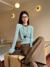 レトロデザインの長袖ニットTシャツ【春用・スリムフィット・高級感あるインナー】