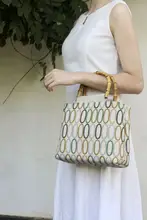 オリジナルデザインのリネンバッグ【ハンド刺繍・竹の持ち手・カジュアルスタイル】