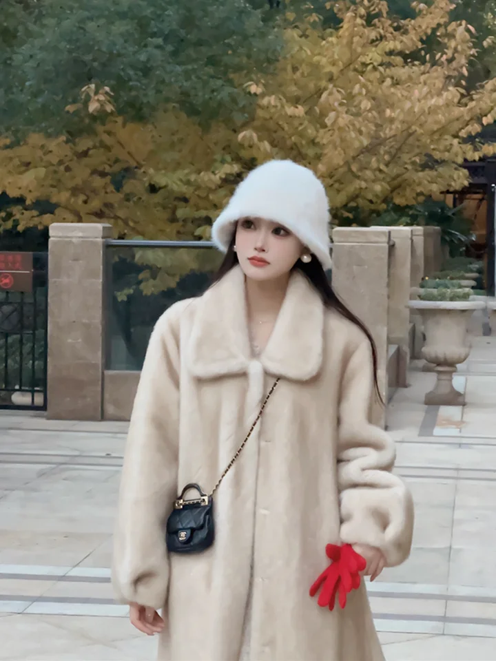 冬用 高級感ある厚手ワイドフィット襟付きエコファーコート