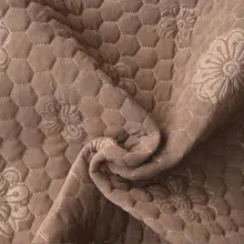 防滑付き圧花加工のソファマット【クッション性のあるデザイン・リメイク用生地】