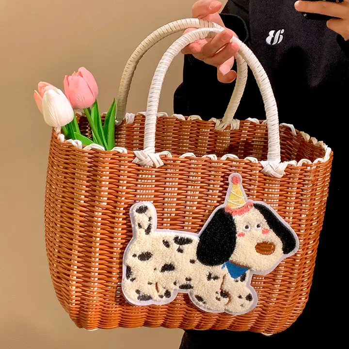 かわいい犬デザインの手提げ買い物かご【ラタン風・大容量・収納・バス用】