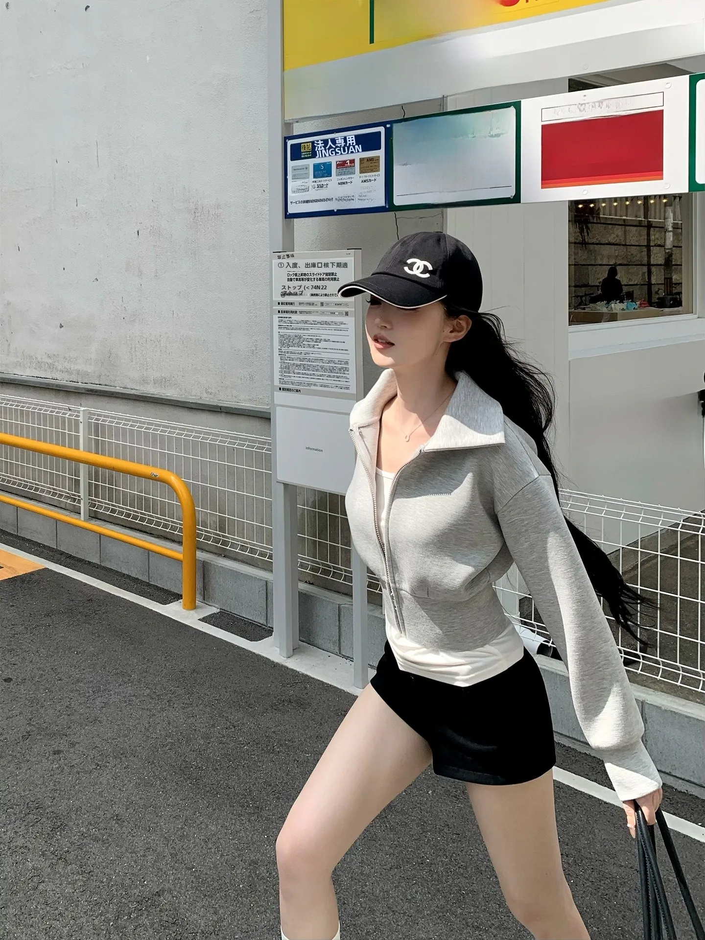 ショートパーカーを選ぶときに迷うのは、本当に何ですか？