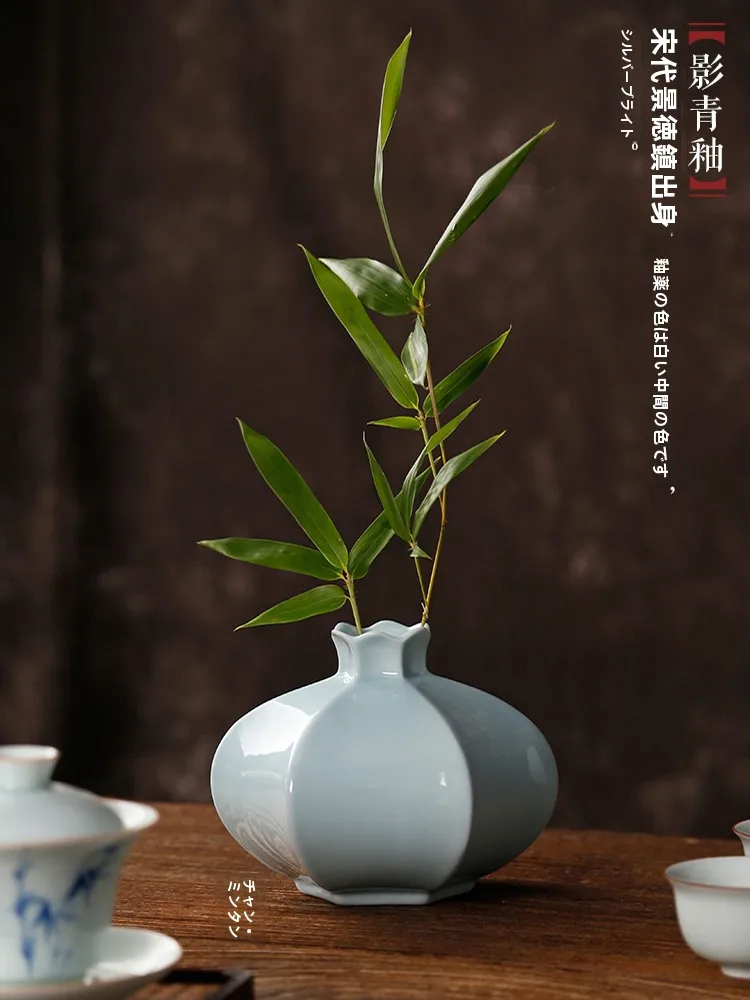 ミニチュア花器：和風陶芸の乾燥花用花瓶選び方と実用性の検証