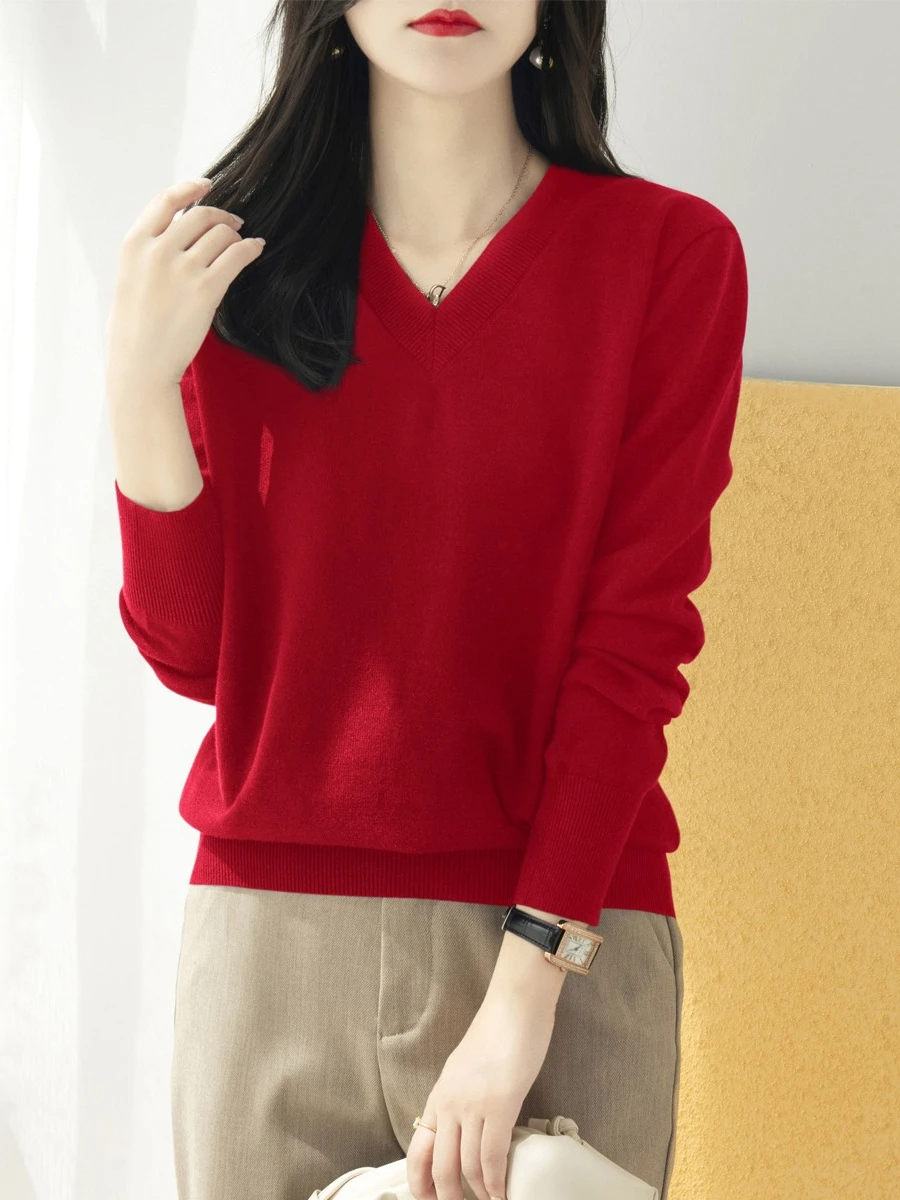大人可愛い服 40代コーデの完全ガイド：Vネックニットの選び方とシーン別活用