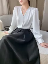 黒の高腰サテン大フレア傘スカート【Aライン・秋冬・通勤向け・中丈】