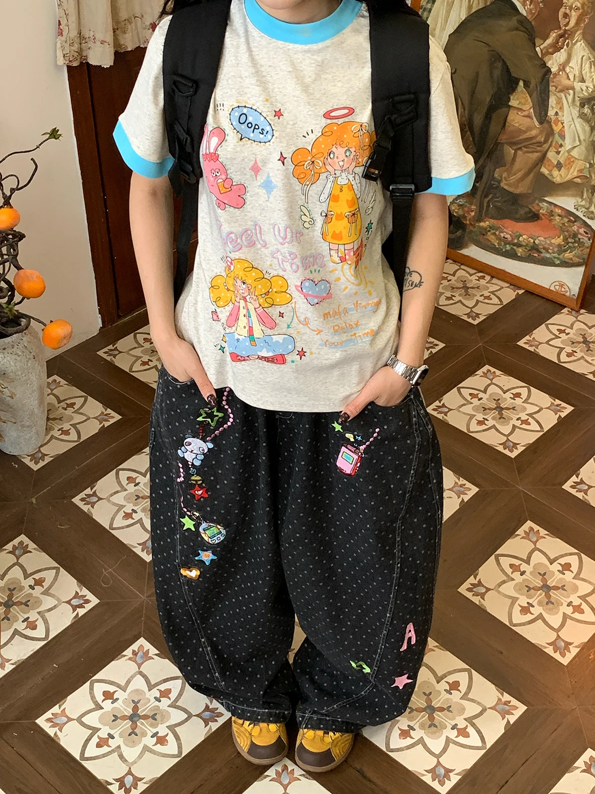 可愛いカートンデザインの短袖Tシャツ：キャラクターTシャツの売れ行きと実用性を解説