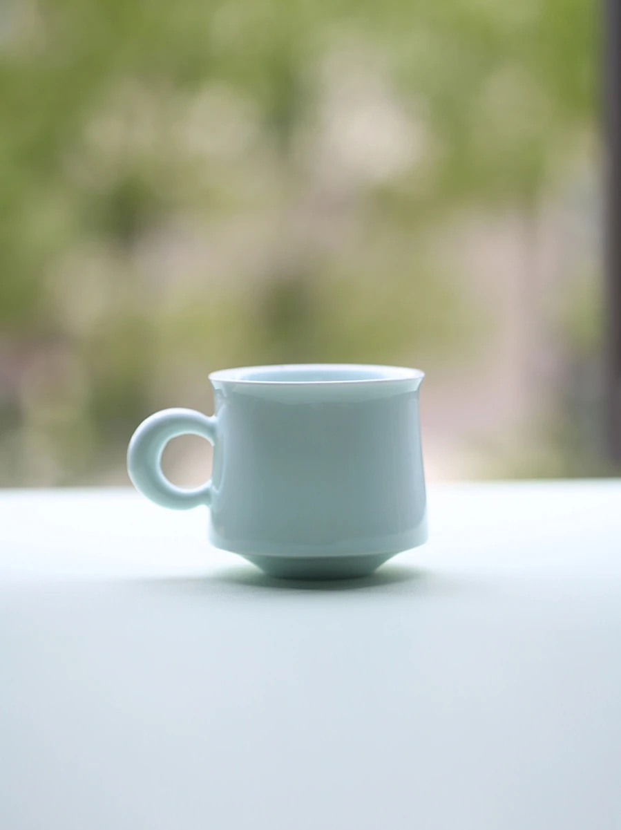 恐竜デザイン 陶製マグカップ：子供向けの安全でクリーンな飲み物容器とは