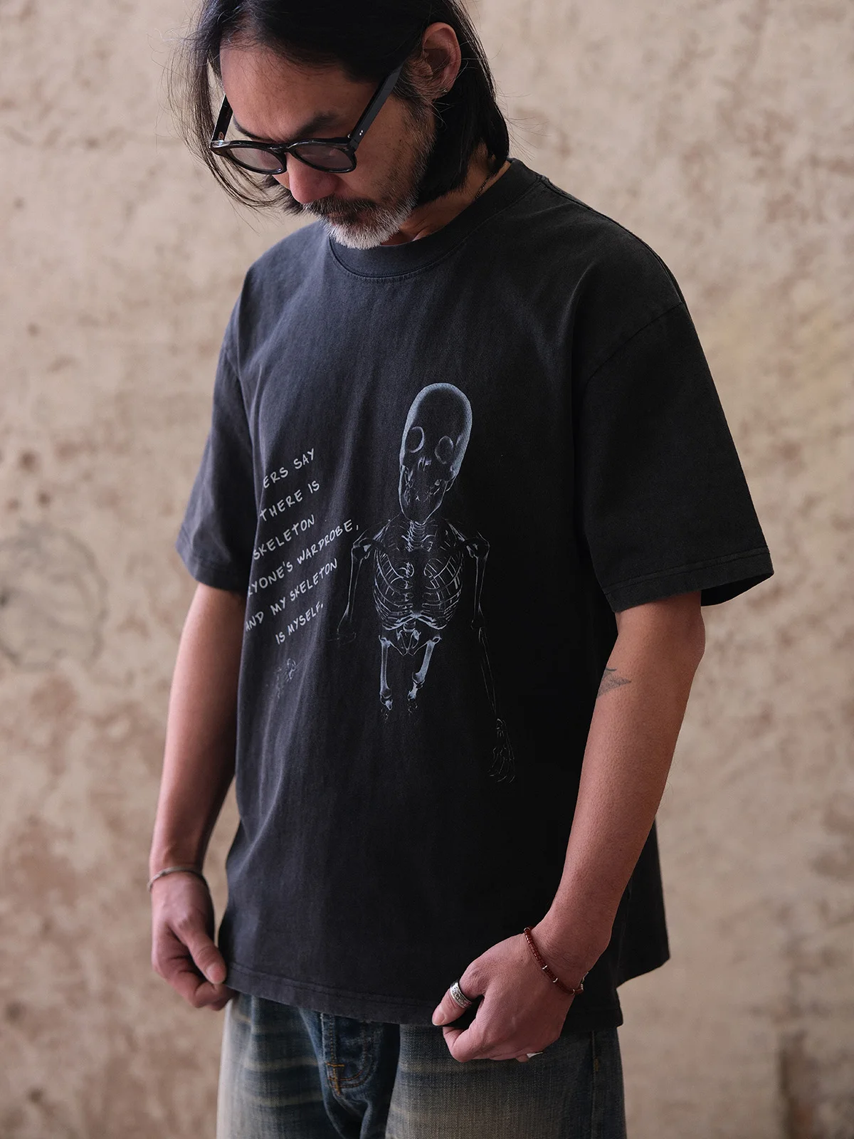 2026ハロウィンに使える復古風スカルプリントTシャツは、どう選ぶ？