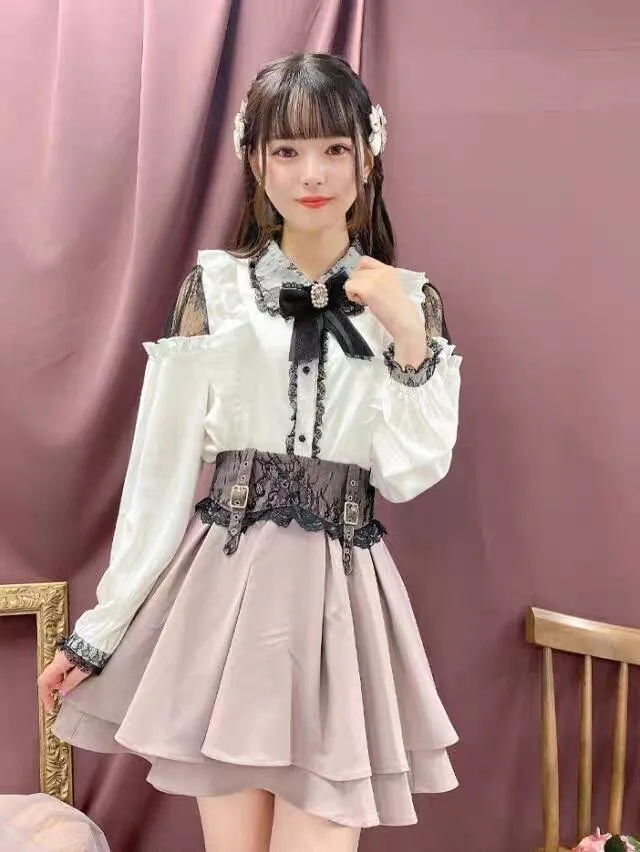レースウエストのフレアスカート：二重折りデザインによるスタイルアップ効果を実証