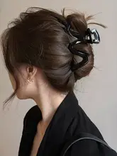 アクリル波型ヘアクリップ【大サイズ・多髪量対応・シャーククリップ】