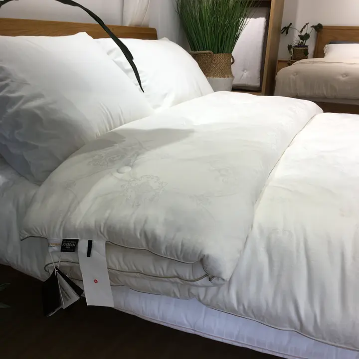極上の柔らかさ！大豆繊維製 冬用布団【秋冬保暖・ダブルサイズ・春秋用】