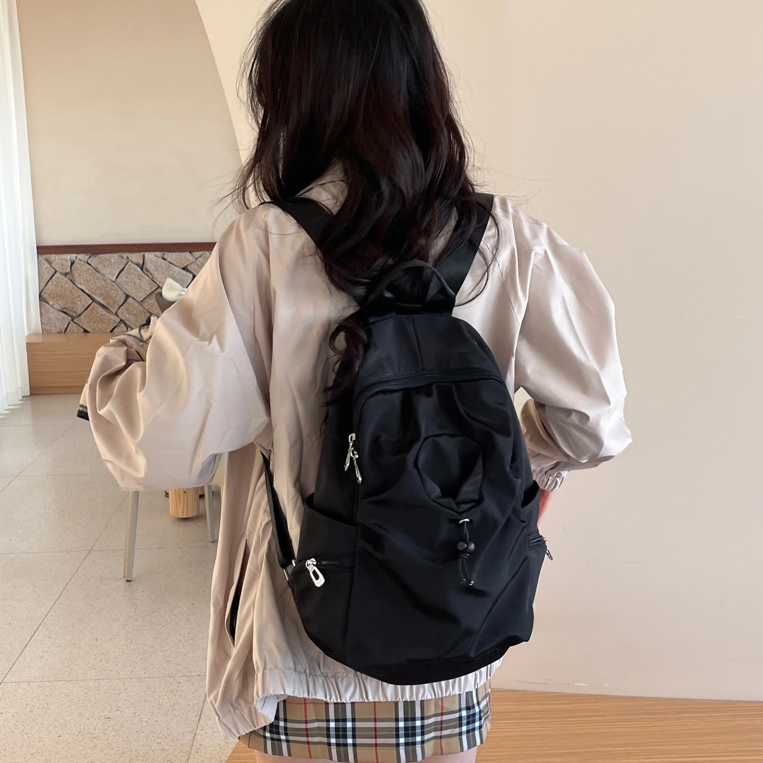 普段使いリュックは「軽さ」と「機能性」のバランスが鍵！どう選ぶ？