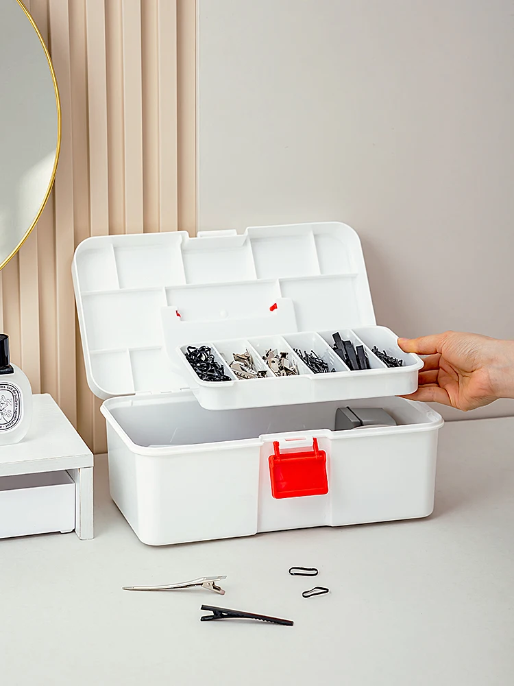 大容量メイクボックスは本当に必要？プロフェッショナルな使い方を知れば、毎日のメイクが変わる