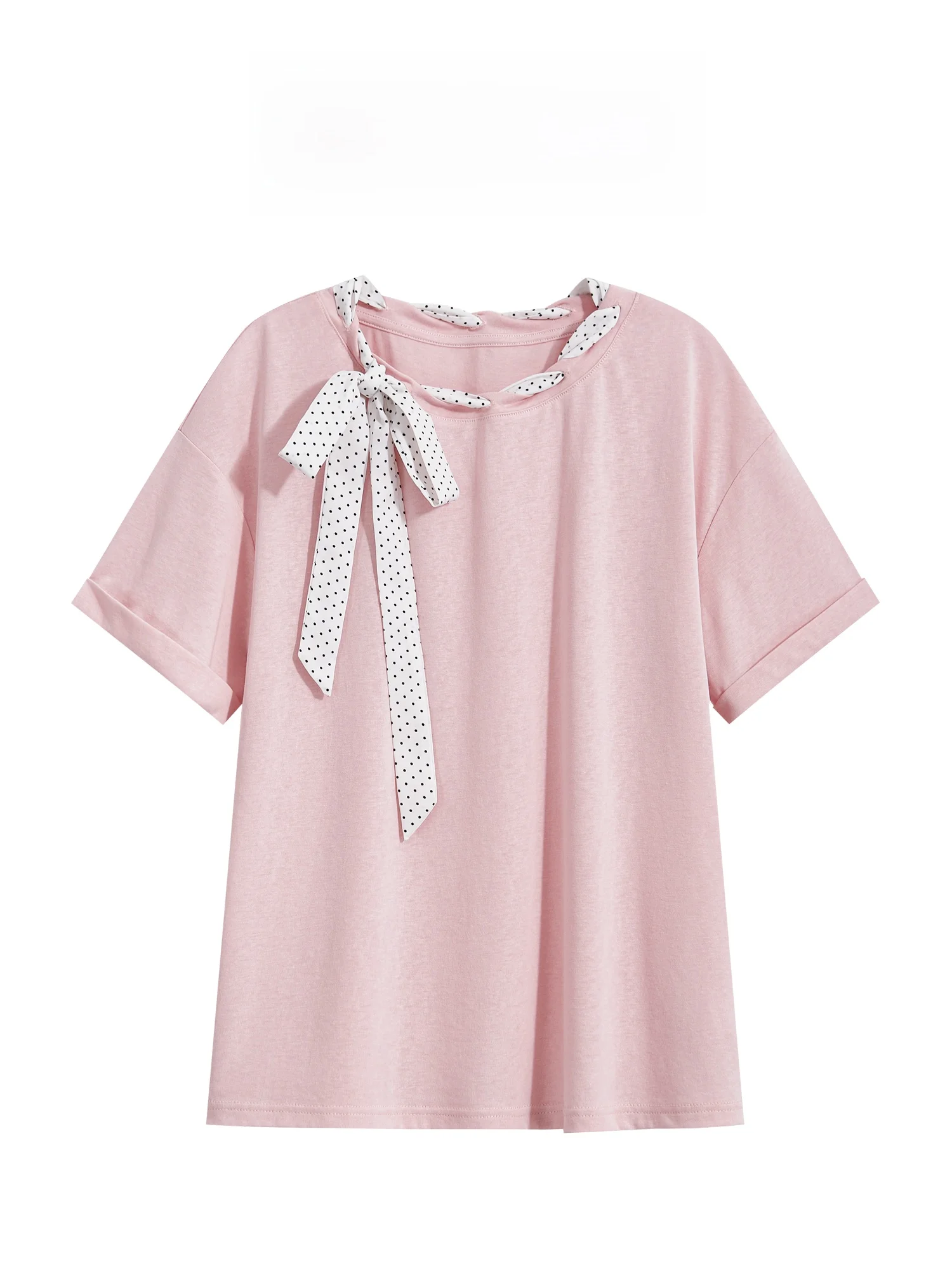 デザイン性に優れたファッションシルクスカーフ付きTシャツで、どうやって着こなすの？