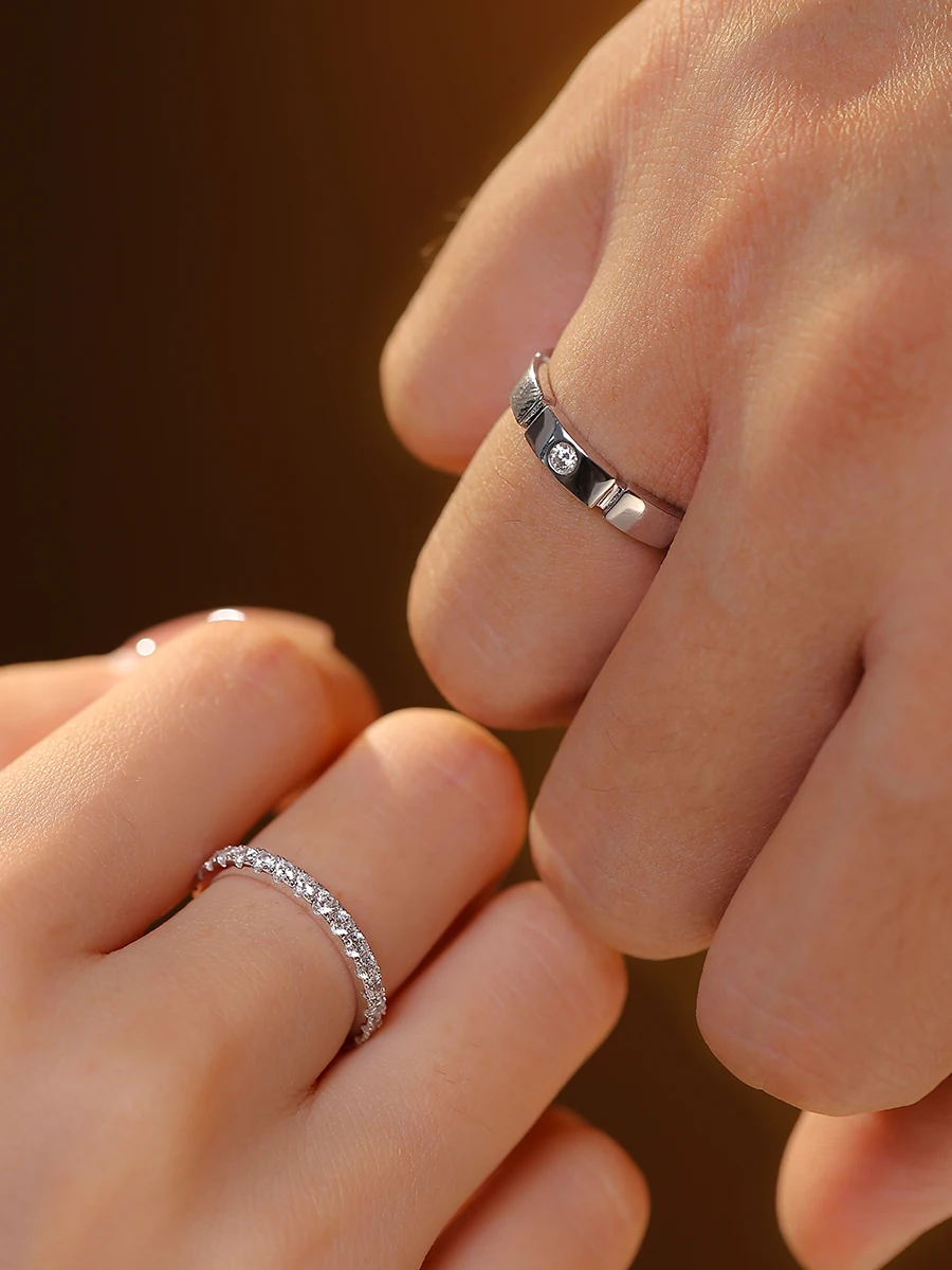 結婚指輪を「おしゃれかつ安い」に選ぶには？秘藍の銀製ダイヤモンドリングが答えになる