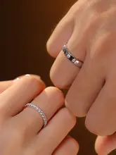 銀製ダイヤモンドリング【カップル用・高級感・婚約指輪】（セットアップ対応）