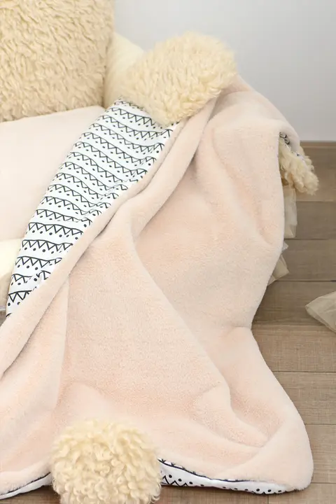 かわいいクマデザインのブランケット【極上の柔らかさ・水洗い可能】