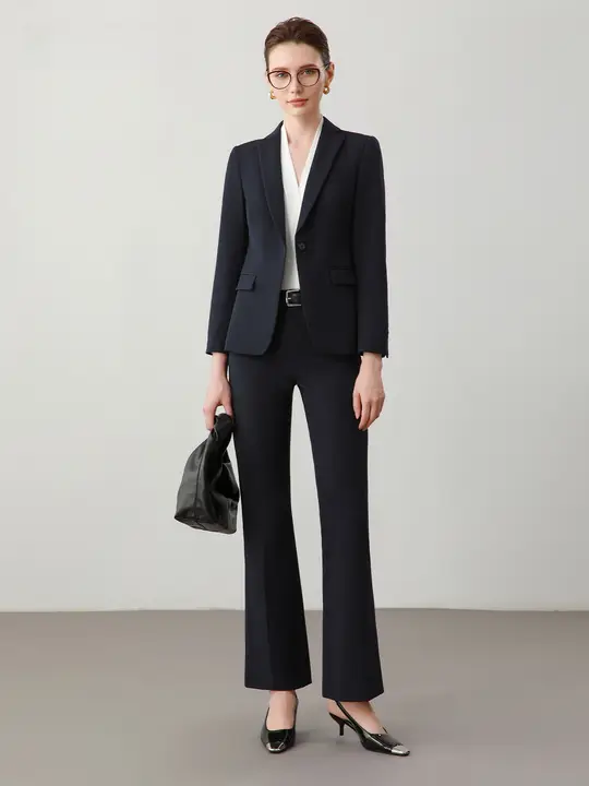 ビジネスカジュアル対応！黒のジャケットとパンツのセットアップ【春秋用・女性用・フォーマル】（セットアップ対応）