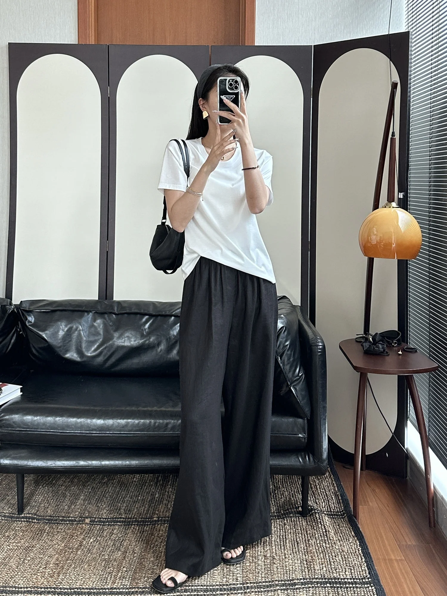 汗をかいても臭わない服を選ぶには？MEHOMEYANGの通気性Tシャツが解決するリアルな悩み