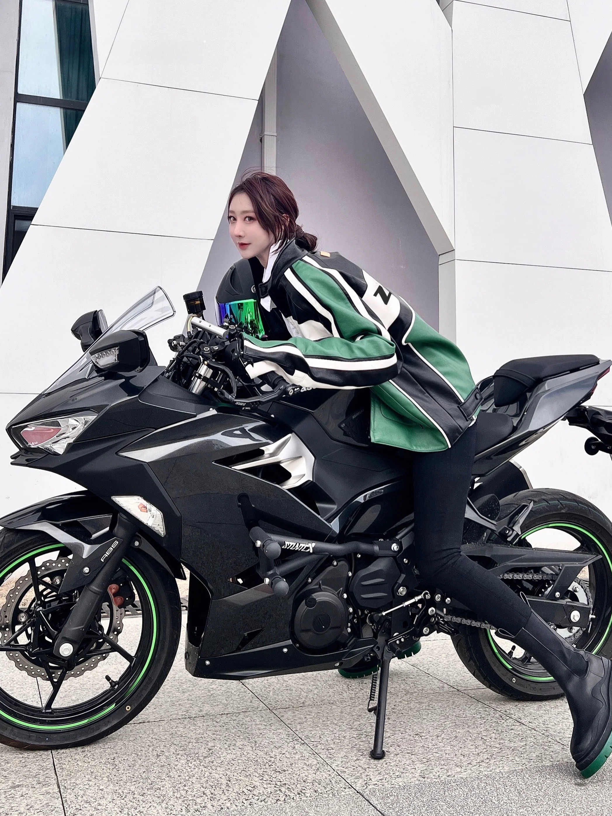 バイカラーライディングジャケット ZA26NJ10JK004：250ccバイク乗り手に最適な四季通用デザイン