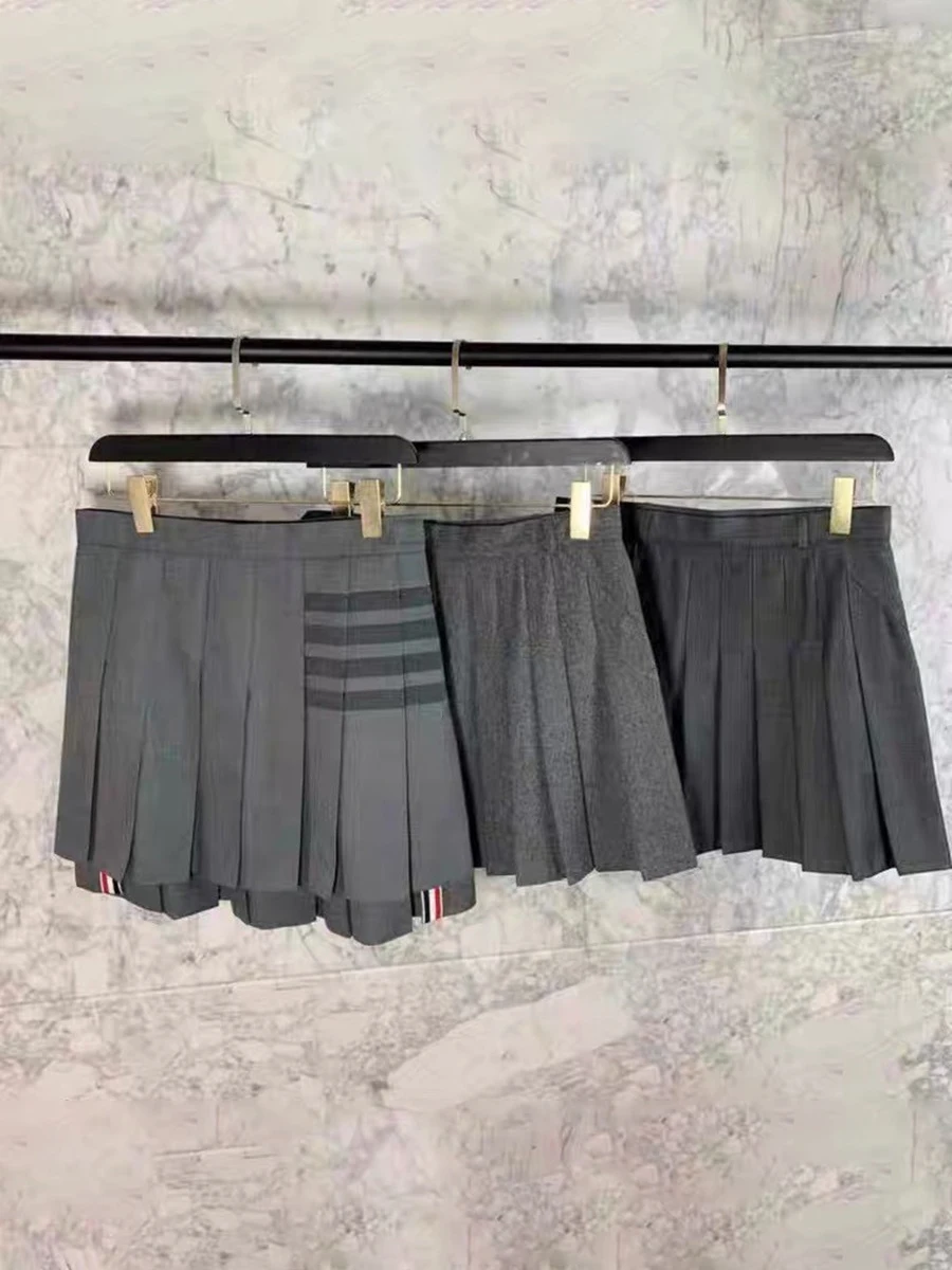 大人可愛い服 40代コーデの完全ガイド｜白シャツで心のバランスを整える