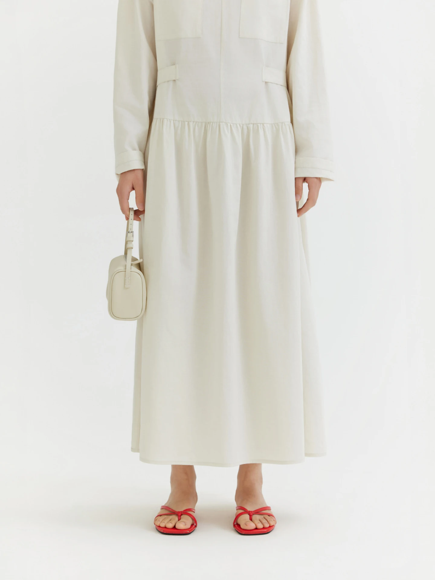 100センチ服とは？ウエストベルト付きレンガデザインワンピースの実際のサイズと使い方