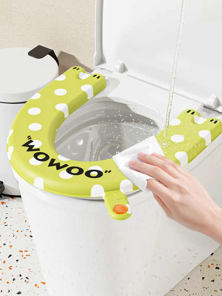 トイレトレーニング 女の子向けの防水・抗菌トイレマットの実用性と使い方