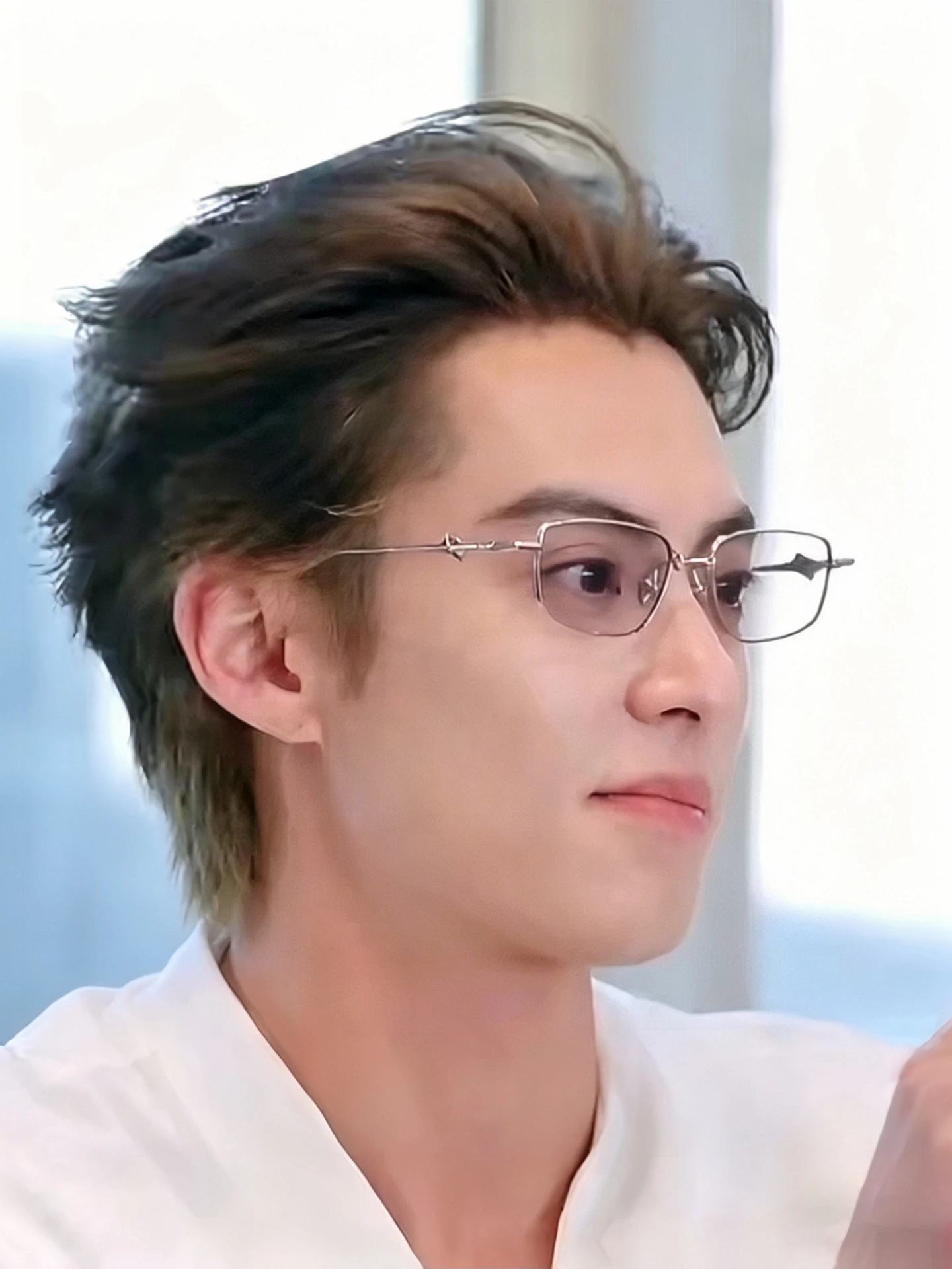 eyewear 2 とは？その本質と、日常に溶け込むファッションアイテムとしての選び方