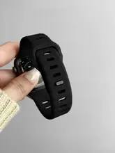 iWatchS9用液体シリコンバンド【Apple Watch S8対応・スポーティ・通気性・防水・男女兼用】