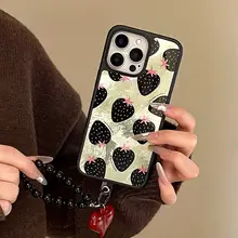 個性的な黒いストロベリー柄ハートブレスレット【iPhone対応・マグネット式・衝撃吸収】（セットアップ対応）