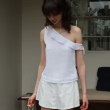 緩やかでおしゃれな編み込みブラウン・グリーンストライプシャツ風スカートパンツ（セットアップ対応）