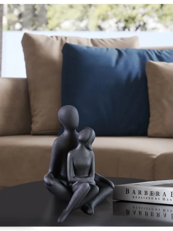 陶器製 おしゃれなカップルフィギュア【ベッドサイド・玄関・インテリア装飾用】