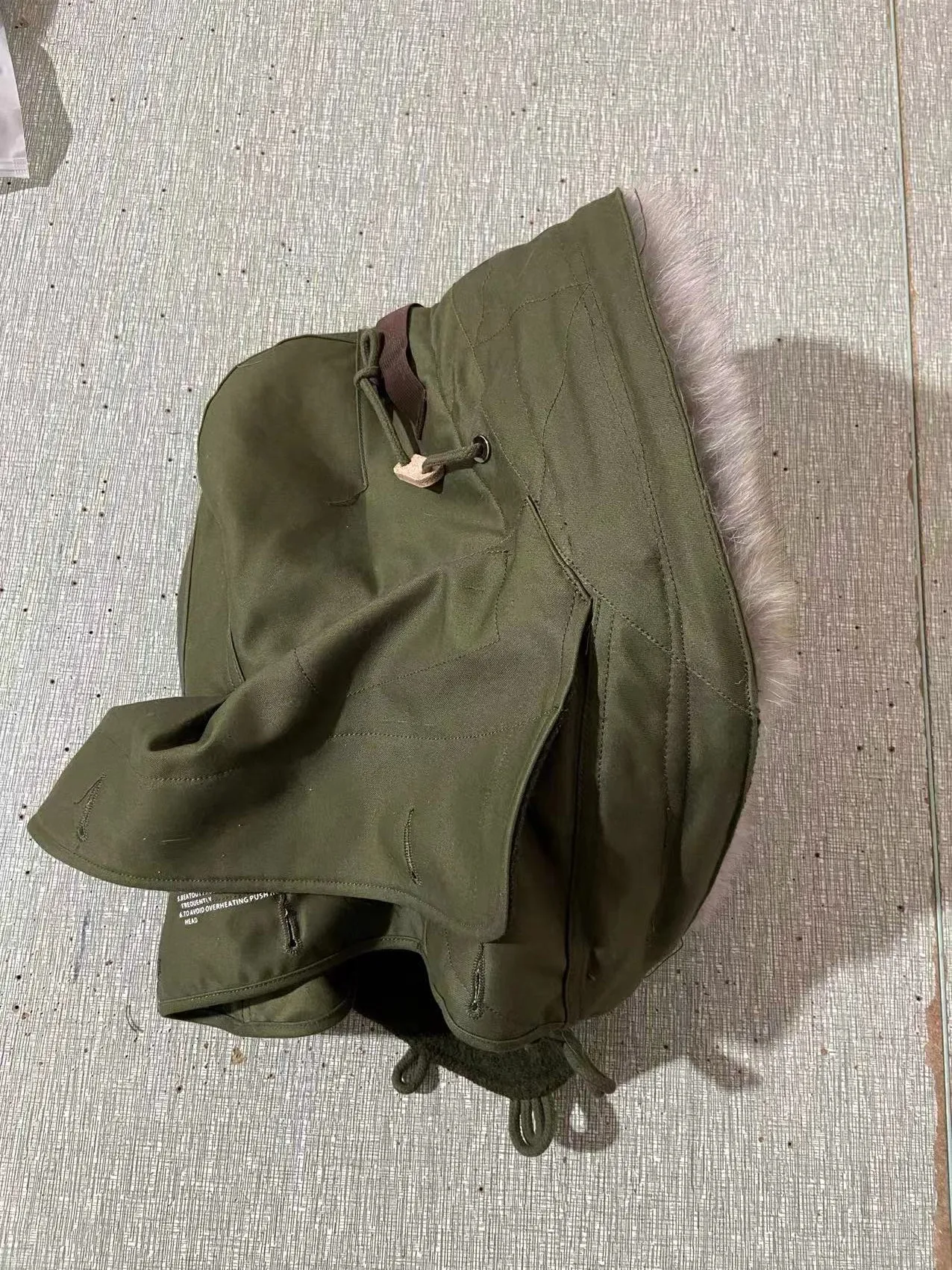 ACE M51早期版は旅行や中年層向けの防寒パーカーとしての実用性をどう評価するか