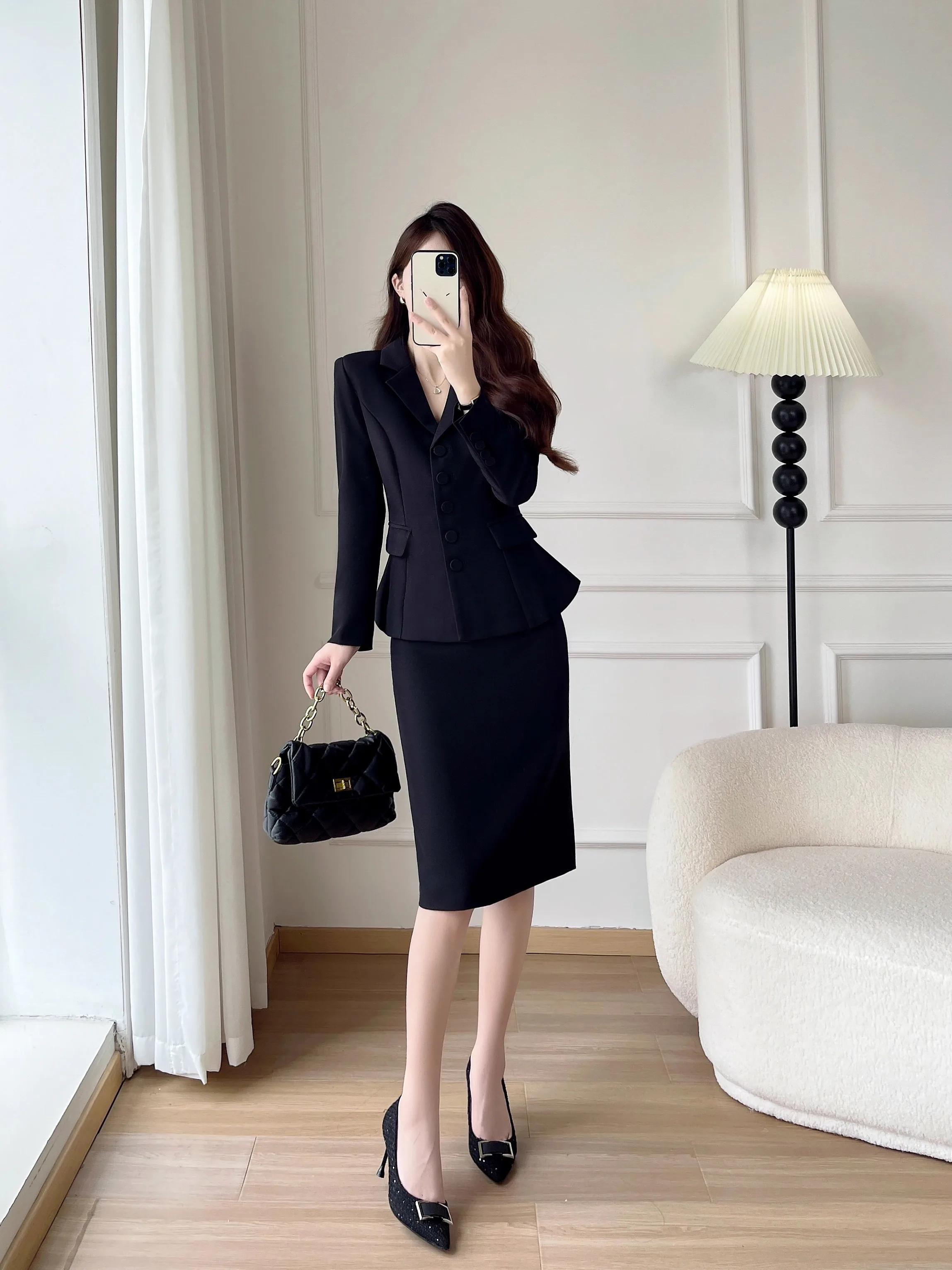 40代ぽっちゃり女性がビジネススーツで自信を取り戻すには？
