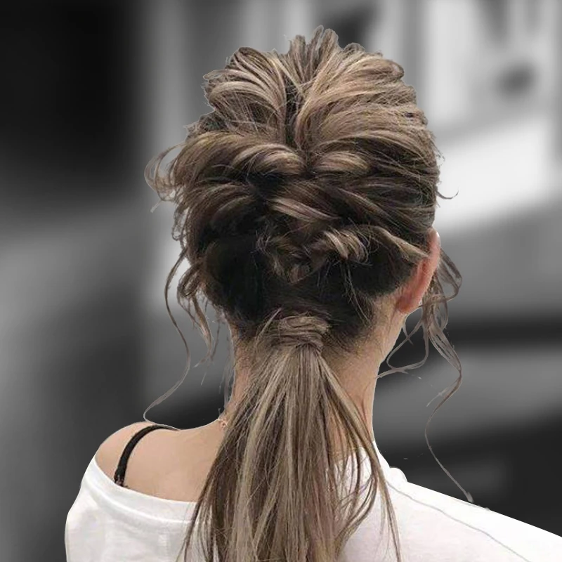 くせっ毛でもできる簡単ヘアアレンジ：左欧の編み込みツールで自然な髪型を実現