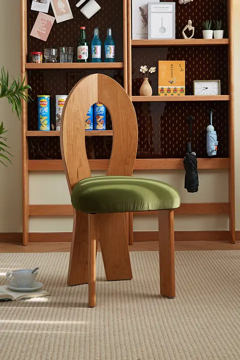 無垢材ダイニングチェア 家庭用 ラウンジ用 バルコニー モダンシンプルデザイン