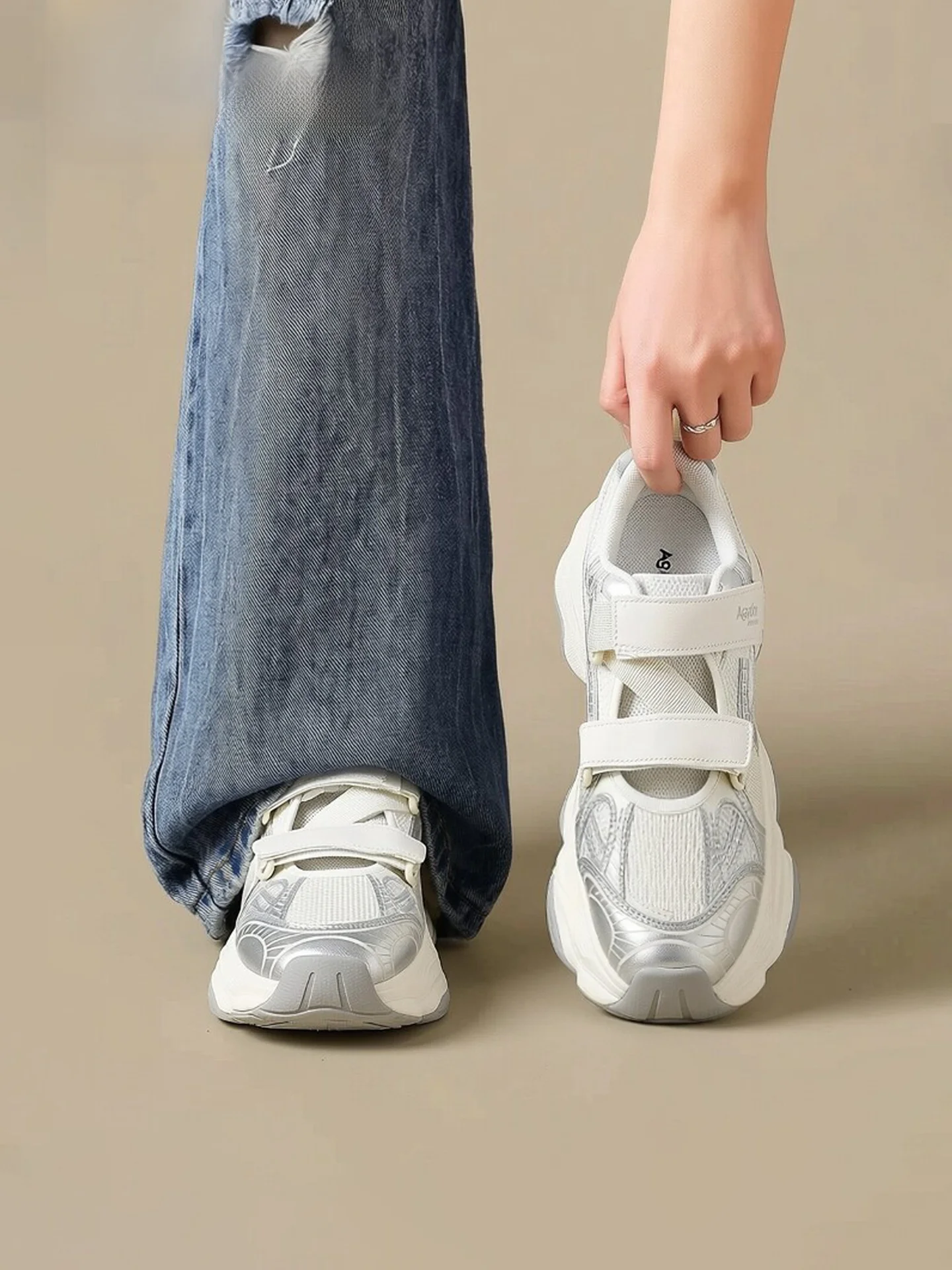 通勤と日常の足元を救う、長時間履いても疲れないパンプスはどこに？