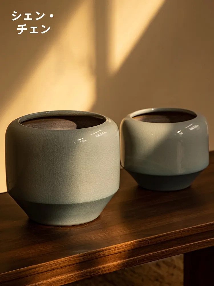 おうち時間を豊かにするおすすめアイテム｜陶器花瓶の選び方と自然とのつながり