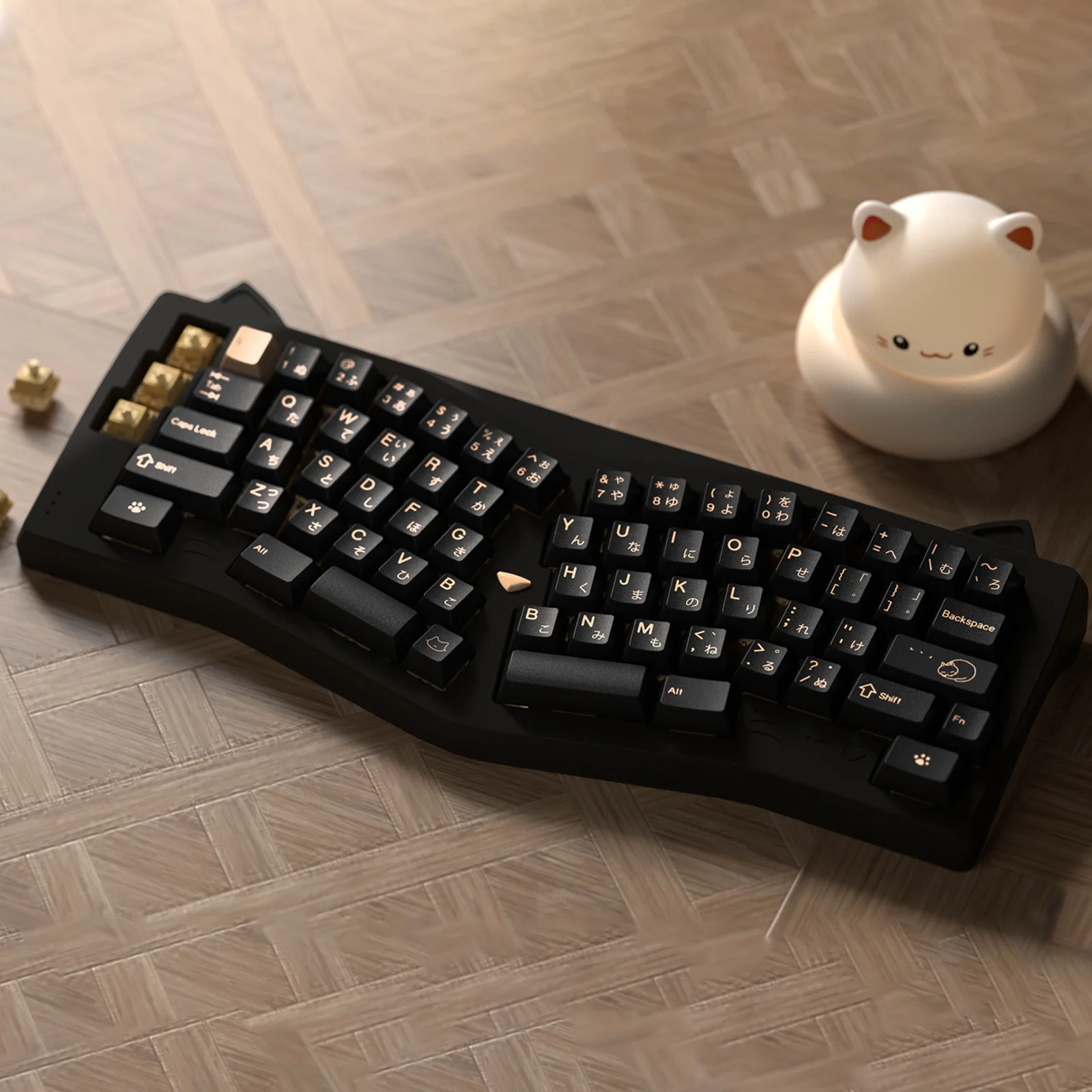 キーボード配列がタイピングに与える影響は？猫好きが選んだPBTキーボードキャップのリアルな体験