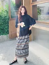 ヴィンテージスタイルのシンプルな短袖プリントトップスとスカートのコーディネート（セットアップ対応）