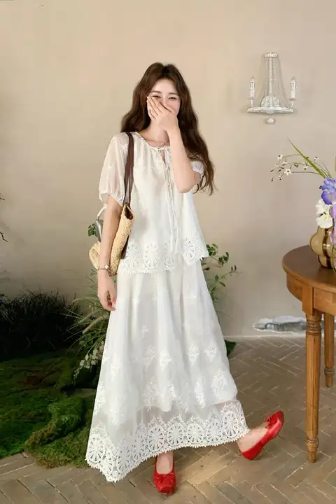 軽やかな国風ヴィンテージレース刺繍スカート【短袖・半身丈・夏用】（セットアップ対応）