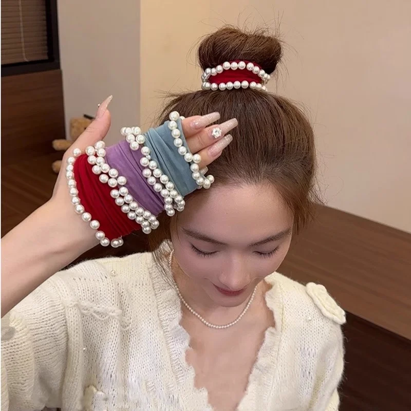 崩れにくいヘアアレンジは、本当にヘアゴムの選び方にある？