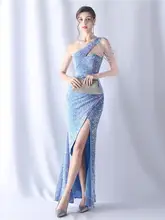 天空ブルーのラメドレス【豪華なロングガウン・シックなデザイン・セクシー】