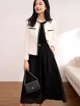 優雅なデザインのアセテート短袖ワンピース【ウエスト絞り・ミディ丈・小黒服】（セットアップ対応）